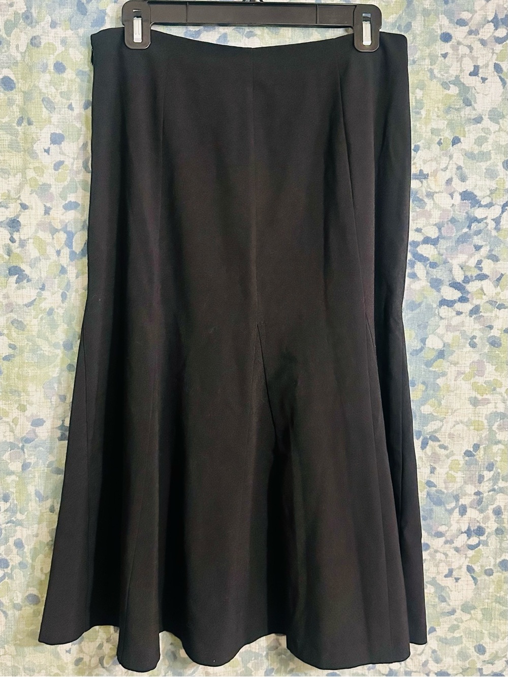 Sunny Leigh Stretch Black A-Line Midi Skirt Size 8 Flared Career Skirt - Picture 2 of 3